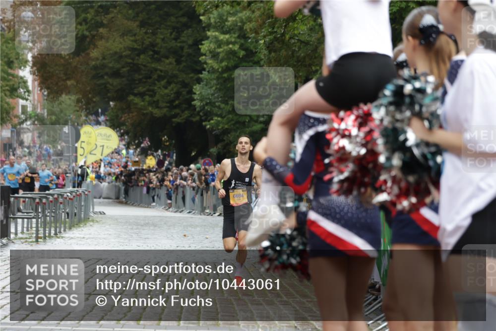 13.09.2026 - Kiel Lauf Yannick Fuchs http://msf.ph/oto/10443061 13.09.2026 11:58:52 Ziel 6694 meine-sportfotos.de