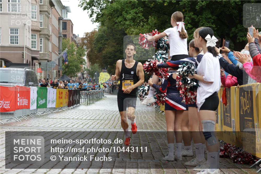 13.09.2026 - Kiel Lauf Yannick Fuchs http://msf.ph/oto/10443111 13.09.2026 11:58:57 Ziel 6694 meine-sportfotos.de