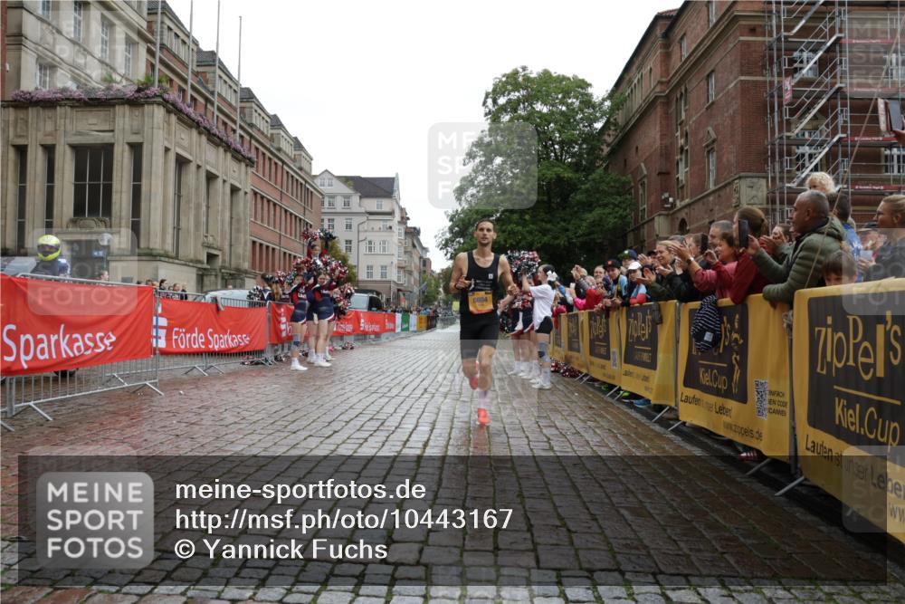 13.09.2026 - Kiel Lauf Yannick Fuchs http://msf.ph/oto/10443167 13.09.2026 11:59:00 Ziel 6694 meine-sportfotos.de