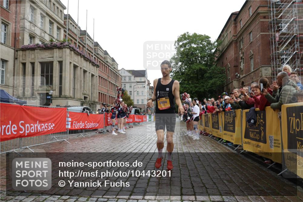13.09.2026 - Kiel Lauf Yannick Fuchs http://msf.ph/oto/10443201 13.09.2026 11:59:01 Ziel 6694 meine-sportfotos.de