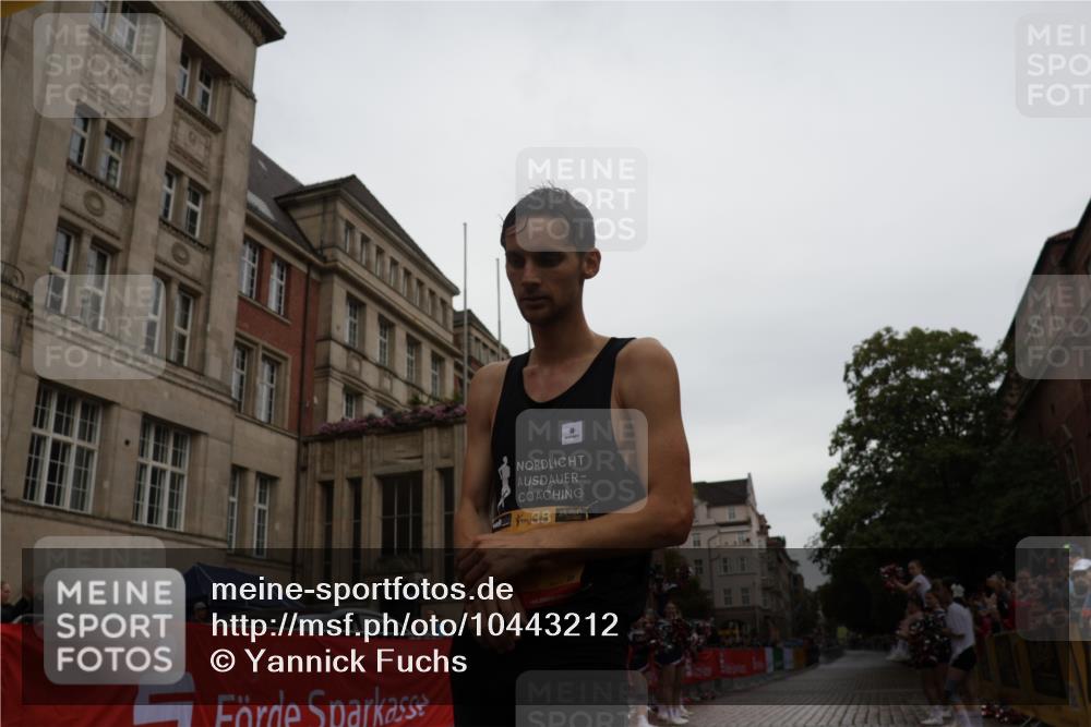 13.09.2026 - Kiel Lauf Yannick Fuchs http://msf.ph/oto/10443212 13.09.2026 11:59:02 Ziel 6694 meine-sportfotos.de