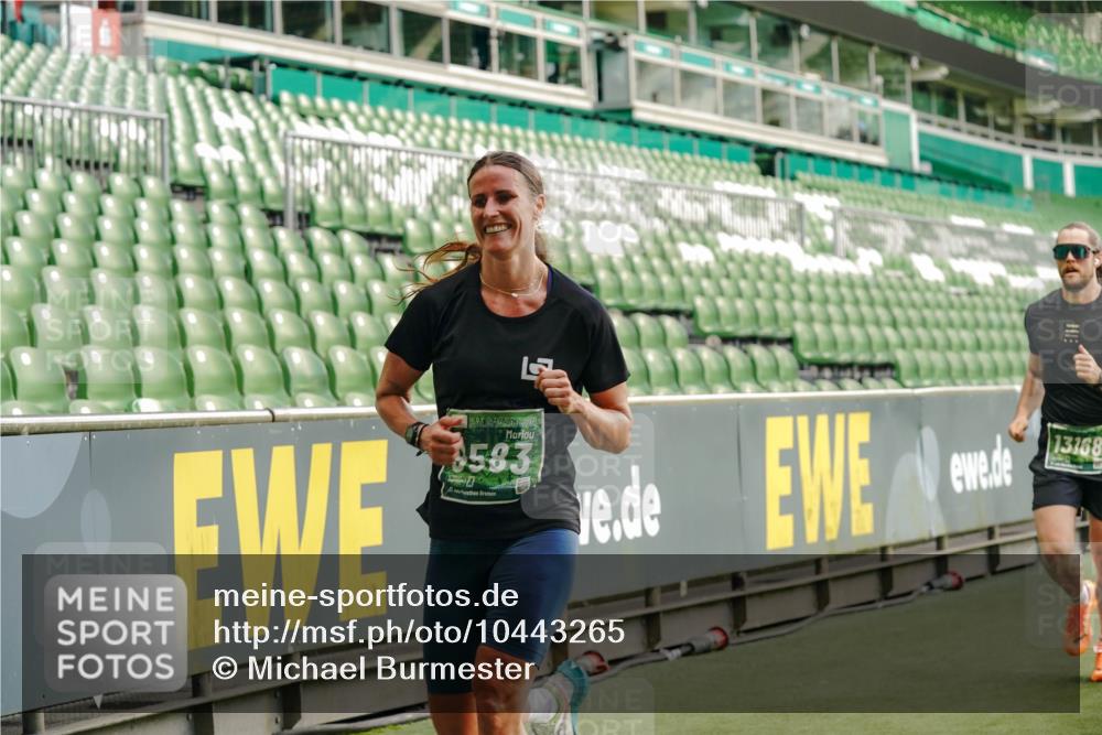 13.09.2026 - 21. swb-Marathon Bremen Michael Burmester http://msf.ph/oto/10443265 13.09.2026 12:44:22 Laufen im Stadion 339, 493, 623, 678, 681, 715, 819, 969, 1264, 1301, 1335, 1372, 1498, 1562, 1696, 1770, 1921, 1937, 1975, 2098, 2651, 2683, 3092, 3251, 3500, 3584, 3609, 3688, 4096, 4118, 4328, 4739, 4904, 5143, 5199, 5316, 5369, 5601, 5663, 5776, 5996, 6359, 6579, 6973, 7015, 7170, 7206, 7265, 7715, 7841, 7950, 8028, 8689, 8749, 8850, 9137, 9153, 9200, 9233, 9583, 9849, 13063, 13168, 13237, 126, 371, 453, 603, 640, 650, 671, 735, 744, 862, 912, 957, 1136, 1411, 1822 meine-sportfotos.de