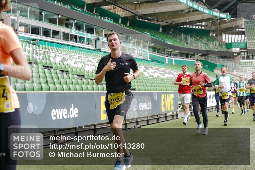 13.09.2026 - 21. swb-Marathon Bremen Michael Burmester http://msf.ph/oto/10443280 13.09.2026 10:28:37 Laufen im Stadion 10142, 10170, 10183, 10189, 10200, 10223, 10267, 10269, 10270, 10293, 10294, 10310, 10316, 10329, 10348, 10381, 10393, 10421, 10426, 10508, 10525, 10537, 10538, 10544, 10566, 10594, 10655, 10709, 10739, 10763, 10770, 10814, 10835, 10840, 10846, 10860, 10876, 10897, 10898, 10910, 10917, 10923, 10966, 10993, 11005, 11007, 11018, 11035, 11058, 11060, 11076, 11087, 11092, 11110, 11111, 11148, 11170 meine-sportfotos.de