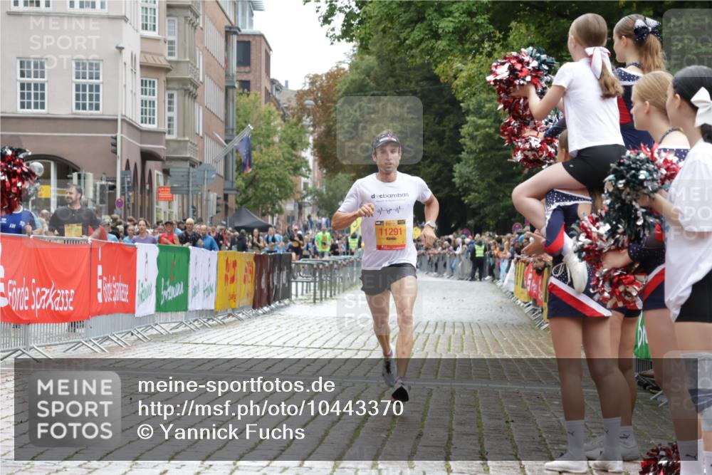 13.09.2026 - Kiel Lauf Yannick Fuchs http://msf.ph/oto/10443370 13.09.2026 12:02:15 Ziel 11291 meine-sportfotos.de