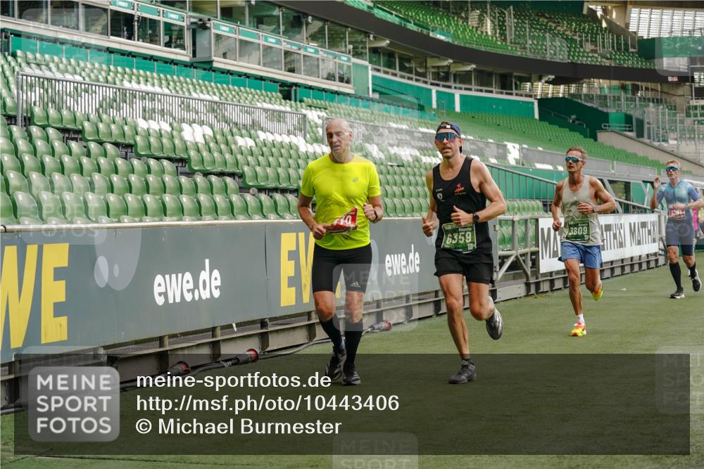 13.09.2026 - 21. swb-Marathon Bremen Michael Burmester http://msf.ph/oto/10443406 13.09.2026 12:44:27 Laufen im Stadion 280, 339, 493, 623, 678, 681, 715, 819, 969, 1264, 1301, 1335, 1372, 1498, 1562, 1696, 1770, 1921, 1937, 1975, 2020, 2098, 2683, 3092, 3251, 3271, 3500, 3609, 3688, 4096, 4118, 4328, 4739, 4904, 5143, 5199, 5316, 5369, 5601, 5663, 5776, 5996, 6359, 6579, 6973, 7015, 7170, 7206, 7265, 7715, 7841, 7950, 8028, 8689, 8749, 8850, 9129, 9137, 9153, 9200, 9233, 9583, 9849, 13063, 13168, 13237, 126, 371, 453, 603, 640, 650, 671, 735, 744, 862, 912, 957, 1136, 1411, 1822 meine-sportfotos.de