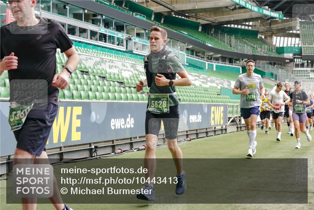 13.09.2026 - 21. swb-Marathon Bremen Michael Burmester http://msf.ph/oto/10443413 13.09.2026 13:07:28 Laufen im Stadion 109, 132, 156, 287, 303, 310, 372, 430, 454, 489, 551, 578, 607, 613, 682, 716, 784, 800, 808, 809, 831, 834, 846, 884, 911, 922, 1083, 1173, 1189, 1205, 1210, 1285, 1322, 1364, 1365, 1369, 1387, 1395, 1437, 1532, 1545, 1574, 1600, 1688, 1823, 1831, 1841, 1848, 1854, 1871, 1909, 1926, 1938, 2003, 2070, 2090, 2215, 2219, 2275, 2283, 2318, 2355, 2356, 2366, 2393, 2405, 2440, 2492, 2565, 2611, 2699, 2707, 2721, 2731, 2755, 2782, 2802, 2818, 2831, 2866, 2902, 2911, 2949, 2960 meine-sportfotos.de