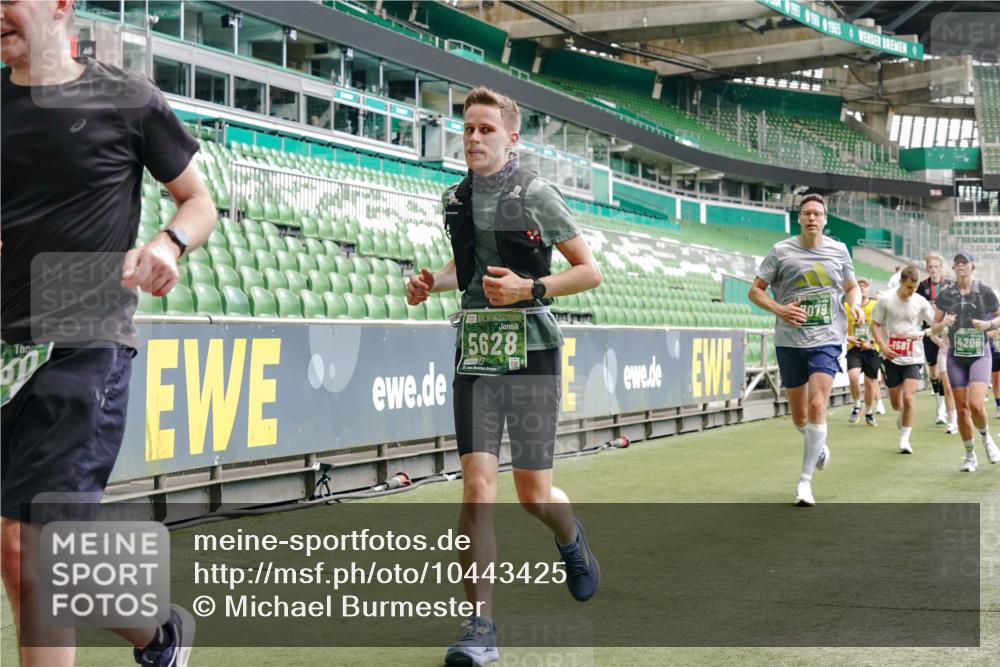 13.09.2026 - 21. swb-Marathon Bremen Michael Burmester http://msf.ph/oto/10443425 13.09.2026 13:07:28 Laufen im Stadion 109, 132, 156, 287, 303, 310, 372, 430, 454, 489, 551, 578, 607, 613, 682, 716, 784, 800, 808, 809, 831, 834, 846, 884, 911, 922, 1083, 1173, 1189, 1205, 1210, 1285, 1322, 1364, 1365, 1369, 1387, 1395, 1437, 1532, 1545, 1574, 1600, 1688, 1823, 1831, 1841, 1848, 1854, 1871, 1909, 1926, 1938, 2003, 2070, 2090, 2215, 2219, 2275, 2283, 2318, 2355, 2356, 2366, 2393, 2405, 2440, 2492, 2565, 2611, 2699, 2707, 2721, 2731, 2755, 2782, 2802, 2818, 2831, 2866, 2902, 2911, 2949, 2960 meine-sportfotos.de