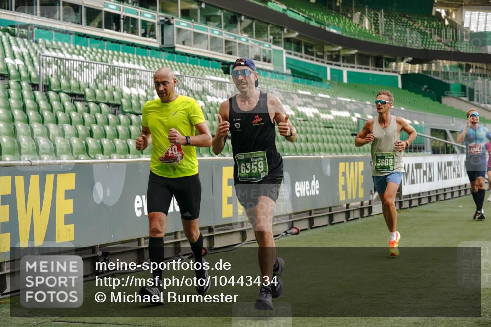 13.09.2026 - 21. swb-Marathon Bremen Michael Burmester http://msf.ph/oto/10443434 13.09.2026 12:44:28 Laufen im Stadion 280, 339, 493, 623, 678, 681, 715, 819, 969, 1264, 1301, 1335, 1372, 1498, 1696, 1770, 1921, 1937, 1975, 2020, 2098, 2683, 3092, 3271, 3500, 3609, 3688, 4118, 4328, 4739, 4904, 5092, 5143, 5199, 5316, 5369, 5601, 5663, 5776, 5996, 6359, 6579, 6973, 7015, 7170, 7206, 7265, 7715, 7841, 7950, 8028, 8689, 8749, 8850, 9129, 9137, 9153, 9200, 9233, 9583, 9849, 13063, 13168, 13237, 126, 371, 453, 603, 640, 650, 671, 735, 744, 862, 912, 957, 1136, 1411, 1822, 1850 meine-sportfotos.de