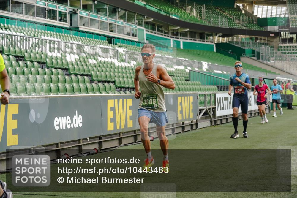 13.09.2026 - 21. swb-Marathon Bremen Michael Burmester http://msf.ph/oto/10443483 13.09.2026 12:44:29 Laufen im Stadion 280, 339, 493, 623, 678, 681, 715, 819, 969, 1264, 1301, 1335, 1372, 1498, 1696, 1770, 1921, 1937, 1975, 2020, 2098, 2683, 3092, 3271, 3500, 3609, 3688, 4118, 4328, 4739, 4904, 5092, 5143, 5199, 5316, 5369, 5601, 5776, 5996, 6359, 6579, 6973, 7015, 7170, 7206, 7265, 7715, 7841, 7950, 8028, 8689, 8749, 8850, 9129, 9137, 9153, 9200, 9233, 9583, 9849, 13063, 13168, 13237, 126, 371, 453, 603, 640, 650, 671, 735, 744, 862, 912, 957, 1136, 1411, 1822, 1850 meine-sportfotos.de