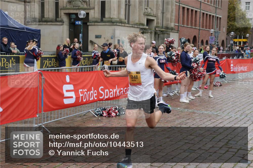 13.09.2026 - Kiel Lauf Yannick Fuchs http://msf.ph/oto/10443513 13.09.2026 12:07:03 Ziel 12078, 2875, 5248 meine-sportfotos.de