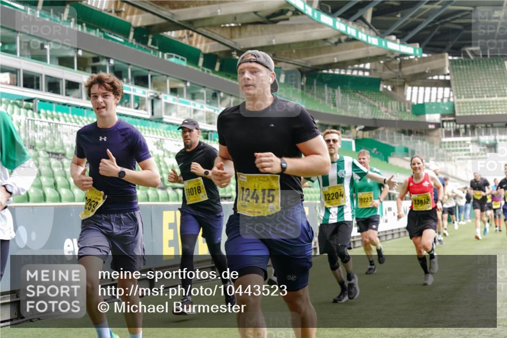 13.09.2026 - 21. swb-Marathon Bremen Michael Burmester http://msf.ph/oto/10443523 13.09.2026 10:28:41 Laufen im Stadion 10142, 10170, 10183, 10189, 10200, 10223, 10267, 10269, 10270, 10293, 10294, 10310, 10316, 10329, 10348, 10381, 10393, 10421, 10426, 10508, 10525, 10537, 10538, 10544, 10566, 10594, 10655, 10709, 10739, 10763, 10770, 10814, 10835, 10840, 10846, 10860, 10876, 10897, 10898, 10910, 10917, 10923, 10966, 10993, 11005, 11007, 11018, 11035, 11058, 11076, 11087, 11092, 11109, 11111, 11148, 11170 meine-sportfotos.de