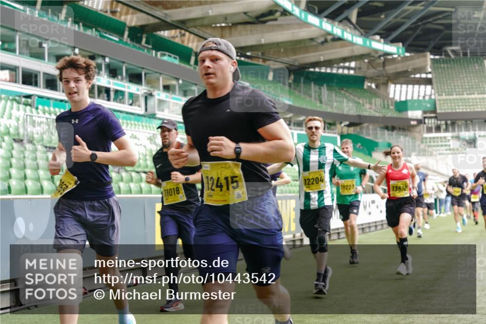 13.09.2026 - 21. swb-Marathon Bremen Michael Burmester http://msf.ph/oto/10443542 13.09.2026 10:28:41 Laufen im Stadion 10142, 10170, 10183, 10189, 10200, 10223, 10267, 10269, 10270, 10293, 10294, 10310, 10316, 10329, 10348, 10381, 10393, 10421, 10426, 10508, 10525, 10537, 10538, 10544, 10566, 10594, 10655, 10709, 10739, 10763, 10770, 10814, 10835, 10840, 10846, 10860, 10876, 10897, 10898, 10910, 10917, 10923, 10966, 10993, 11005, 11007, 11018, 11035, 11058, 11076, 11087, 11092, 11109, 11111, 11148, 11170 meine-sportfotos.de