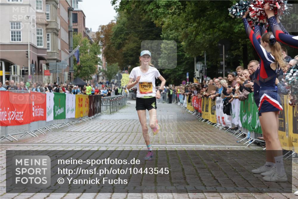 13.09.2026 - Kiel Lauf Yannick Fuchs http://msf.ph/oto/10443545 13.09.2026 12:07:19 Ziel 12078, 12459, 5248 meine-sportfotos.de