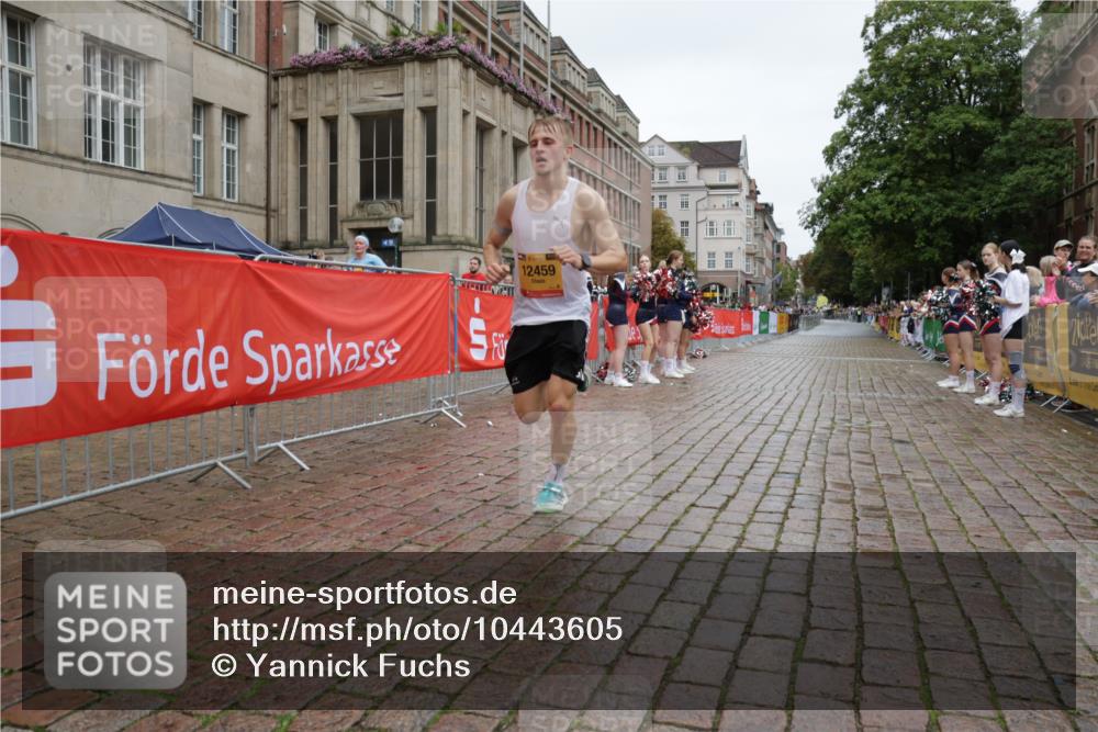 13.09.2026 - Kiel Lauf Yannick Fuchs http://msf.ph/oto/10443605 13.09.2026 12:07:57 Ziel 12459 meine-sportfotos.de
