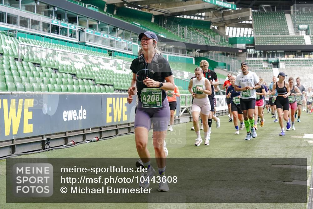 13.09.2026 - 21. swb-Marathon Bremen Michael Burmester http://msf.ph/oto/10443608 13.09.2026 13:07:31 Laufen im Stadion 109, 132, 156, 287, 303, 310, 372, 430, 454, 489, 551, 578, 607, 613, 682, 716, 800, 808, 809, 831, 834, 846, 884, 911, 922, 1083, 1173, 1189, 1205, 1210, 1285, 1322, 1364, 1365, 1369, 1387, 1395, 1437, 1532, 1545, 1574, 1600, 1688, 1823, 1831, 1841, 1848, 1854, 1871, 1909, 1926, 1938, 2003, 2070, 2090, 2215, 2219, 2275, 2283, 2318, 2355, 2356, 2366, 2405, 2440, 2492, 2565, 2611, 2635, 2699, 2707, 2721, 2731, 2755, 2782, 2802, 2818, 2831, 2866, 2902, 2911, 2949, 2960 meine-sportfotos.de