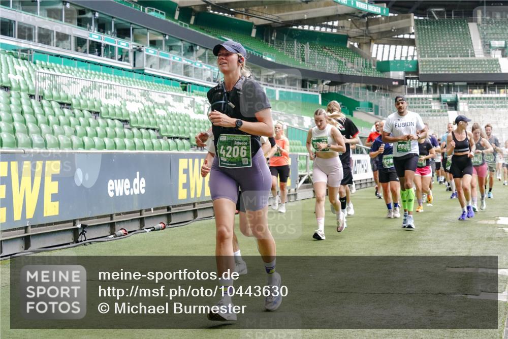 13.09.2026 - 21. swb-Marathon Bremen Michael Burmester http://msf.ph/oto/10443630 13.09.2026 13:07:31 Laufen im Stadion 109, 132, 156, 287, 303, 310, 372, 430, 454, 489, 551, 578, 607, 613, 682, 716, 800, 808, 809, 831, 834, 846, 884, 911, 922, 1083, 1173, 1189, 1205, 1210, 1285, 1322, 1364, 1365, 1369, 1387, 1395, 1437, 1532, 1545, 1574, 1600, 1688, 1823, 1831, 1841, 1848, 1854, 1871, 1909, 1926, 1938, 2003, 2070, 2090, 2215, 2219, 2275, 2283, 2318, 2355, 2356, 2366, 2405, 2440, 2492, 2565, 2611, 2635, 2699, 2707, 2721, 2731, 2755, 2782, 2802, 2818, 2831, 2866, 2902, 2911, 2949, 2960 meine-sportfotos.de