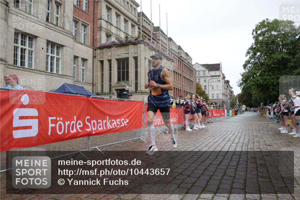 13.09.2026 - Kiel Lauf Yannick Fuchs http://msf.ph/oto/10443657 13.09.2026 12:09:31 Ziel 1201, 3904 meine-sportfotos.de