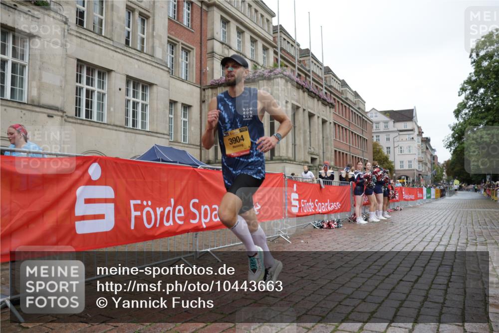 13.09.2026 - Kiel Lauf Yannick Fuchs http://msf.ph/oto/10443663 13.09.2026 12:09:32 Ziel 1201, 3904 meine-sportfotos.de