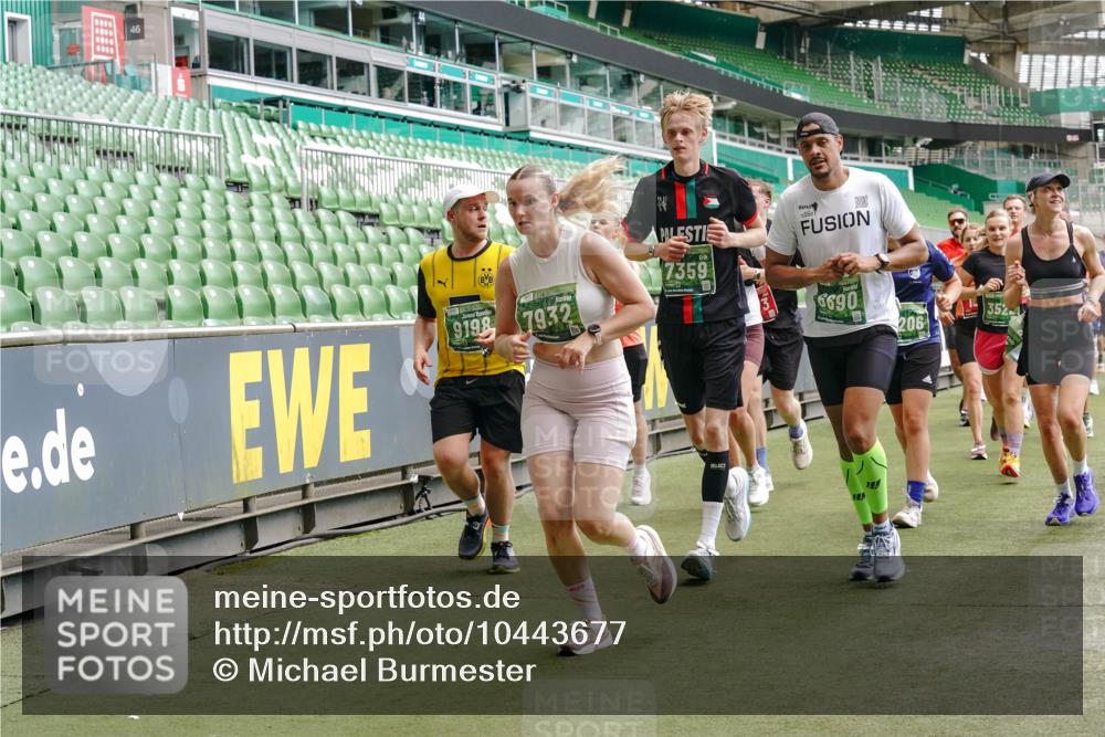 13.09.2026 - 21. swb-Marathon Bremen Michael Burmester http://msf.ph/oto/10443677 13.09.2026 13:07:33 Laufen im Stadion 109, 132, 156, 287, 303, 310, 372, 454, 489, 551, 578, 607, 613, 682, 716, 800, 808, 809, 831, 834, 846, 884, 911, 922, 1083, 1173, 1189, 1205, 1210, 1285, 1322, 1364, 1365, 1369, 1387, 1395, 1437, 1532, 1545, 1574, 1600, 1688, 1823, 1831, 1841, 1848, 1854, 1871, 1909, 1926, 1938, 2003, 2070, 2090, 2215, 2219, 2275, 2283, 2318, 2356, 2366, 2405, 2440, 2492, 2565, 2611, 2635, 2699, 2707, 2721, 2731, 2755, 2782, 2802, 2818, 2831, 2866, 2902, 2911, 2949, 2960 meine-sportfotos.de