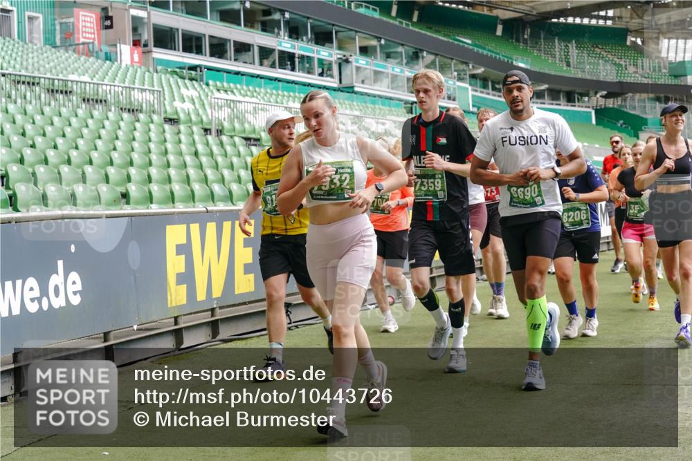 13.09.2026 - 21. swb-Marathon Bremen Michael Burmester http://msf.ph/oto/10443726 13.09.2026 13:07:34 Laufen im Stadion 109, 132, 156, 287, 303, 310, 372, 454, 489, 551, 578, 607, 613, 682, 716, 800, 808, 809, 831, 834, 846, 884, 911, 922, 1083, 1173, 1189, 1205, 1210, 1285, 1322, 1364, 1365, 1369, 1387, 1395, 1437, 1532, 1545, 1574, 1600, 1688, 1823, 1831, 1841, 1848, 1854, 1871, 1909, 1926, 1938, 2003, 2070, 2090, 2215, 2219, 2229, 2275, 2283, 2318, 2356, 2366, 2405, 2440, 2492, 2565, 2611, 2635, 2699, 2707, 2721, 2727, 2731, 2755, 2782, 2802, 2818, 2831, 2866, 2902, 2911, 2949, 2960 meine-sportfotos.de