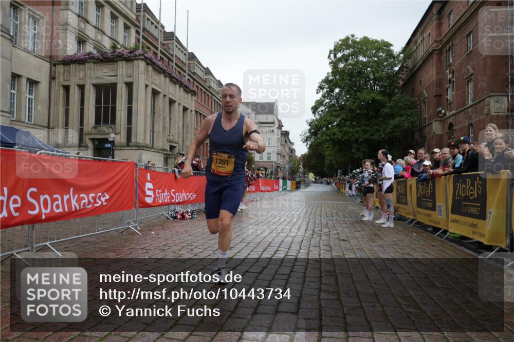 13.09.2026 - Kiel Lauf Yannick Fuchs http://msf.ph/oto/10443734 13.09.2026 12:09:55 Ziel 1201, 61 meine-sportfotos.de