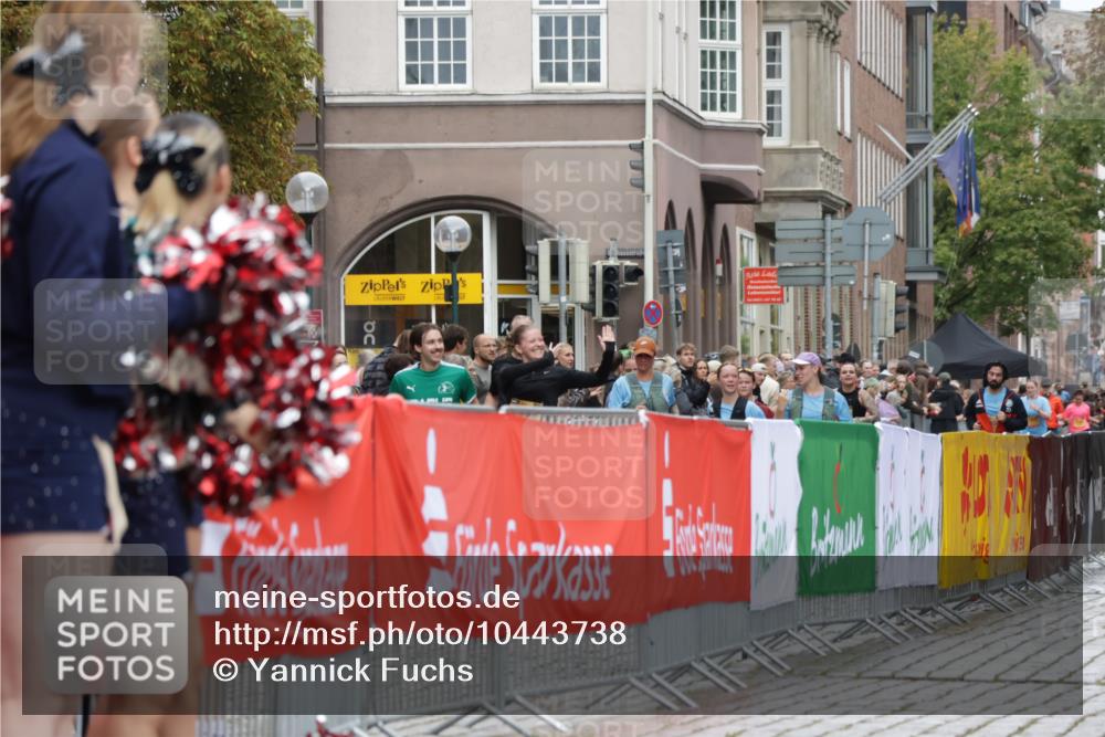 13.09.2026 - Kiel Lauf Yannick Fuchs http://msf.ph/oto/10443738 13.09.2026 12:10:29 Ziel 2077, 2790, 7264, 61, 2077 meine-sportfotos.de