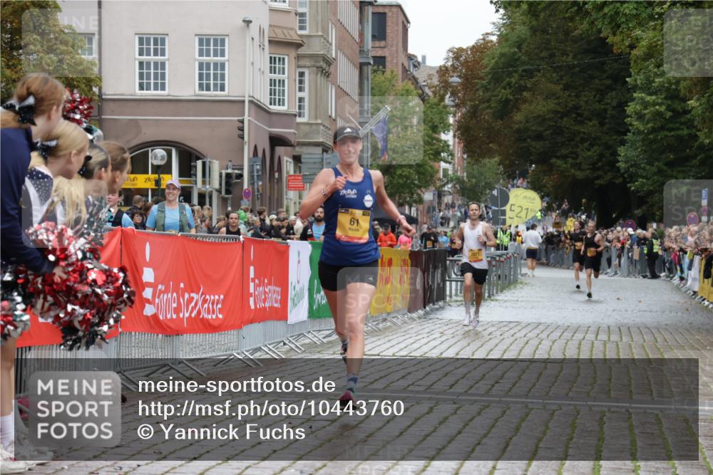 13.09.2026 - Kiel Lauf Yannick Fuchs http://msf.ph/oto/10443760 13.09.2026 12:10:37 Ziel 7264, 61, 2077, 2790, 7264, 2457 meine-sportfotos.de