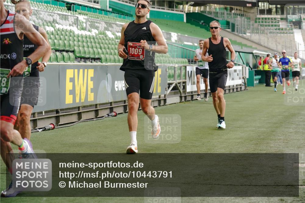 13.09.2026 - 21. swb-Marathon Bremen Michael Burmester http://msf.ph/oto/10443791 13.09.2026 12:44:44 Laufen im Stadion 280, 339, 474, 493, 508, 623, 678, 681, 715, 788, 819, 969, 1264, 1301, 1335, 1372, 1498, 1696, 1770, 1937, 1975, 2020, 2098, 3092, 3271, 3500, 3609, 4118, 4328, 4739, 4904, 5092, 5143, 5199, 5369, 5601, 5776, 5996, 6579, 6918, 6973, 7015, 7170, 7206, 7265, 7478, 7715, 7841, 7950, 8028, 8054, 8096, 8850, 9070, 9129, 9137, 9153, 9233, 9306, 9583, 9642, 9849, 13063, 13168, 13237, 126, 371, 603, 640, 650, 671, 735, 744, 862, 912, 957, 1136, 1411, 1667, 1822, 1850 meine-sportfotos.de