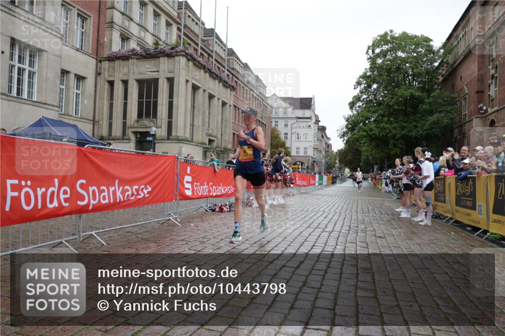 13.09.2026 - Kiel Lauf Yannick Fuchs http://msf.ph/oto/10443798 13.09.2026 12:10:39 Ziel 61, 2077, 2790, 7264, 2457 meine-sportfotos.de