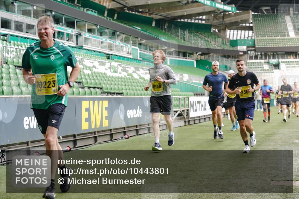 13.09.2026 - 21. swb-Marathon Bremen Michael Burmester http://msf.ph/oto/10443801 13.09.2026 10:28:44 Laufen im Stadion 10142, 10170, 10183, 10189, 10200, 10223, 10267, 10269, 10270, 10293, 10294, 10310, 10316, 10329, 10334, 10348, 10381, 10393, 10421, 10426, 10508, 10525, 10537, 10538, 10544, 10566, 10594, 10655, 10709, 10739, 10763, 10770, 10814, 10835, 10840, 10846, 10860, 10876, 10898, 10910, 10917, 10923, 10966, 10993, 11005, 11007, 11018, 11035, 11058, 11076, 11087, 11092, 11109, 11111, 11148, 11170 meine-sportfotos.de
