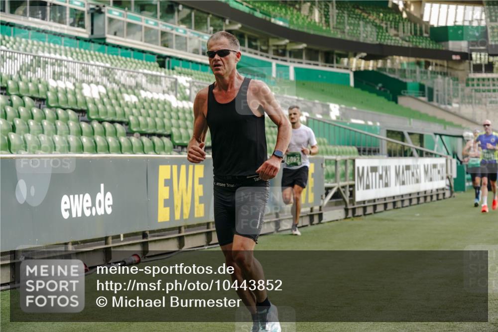 13.09.2026 - 21. swb-Marathon Bremen Michael Burmester http://msf.ph/oto/10443852 13.09.2026 12:44:46 Laufen im Stadion 280, 339, 474, 493, 508, 623, 678, 681, 715, 788, 819, 969, 1264, 1301, 1335, 1372, 1498, 1696, 1770, 1937, 1975, 2020, 2098, 3092, 3271, 3500, 3609, 4110, 4118, 4328, 4739, 4904, 5092, 5143, 5199, 5369, 5601, 5776, 5996, 6579, 6918, 6973, 7015, 7170, 7206, 7265, 7478, 7715, 7841, 7950, 8028, 8054, 8096, 8850, 9070, 9129, 9137, 9153, 9233, 9306, 9583, 9642, 9849, 13063, 13168, 13237, 126, 371, 603, 640, 650, 671, 735, 744, 862, 912, 957, 1136, 1411, 1667, 1822, 1850 meine-sportfotos.de