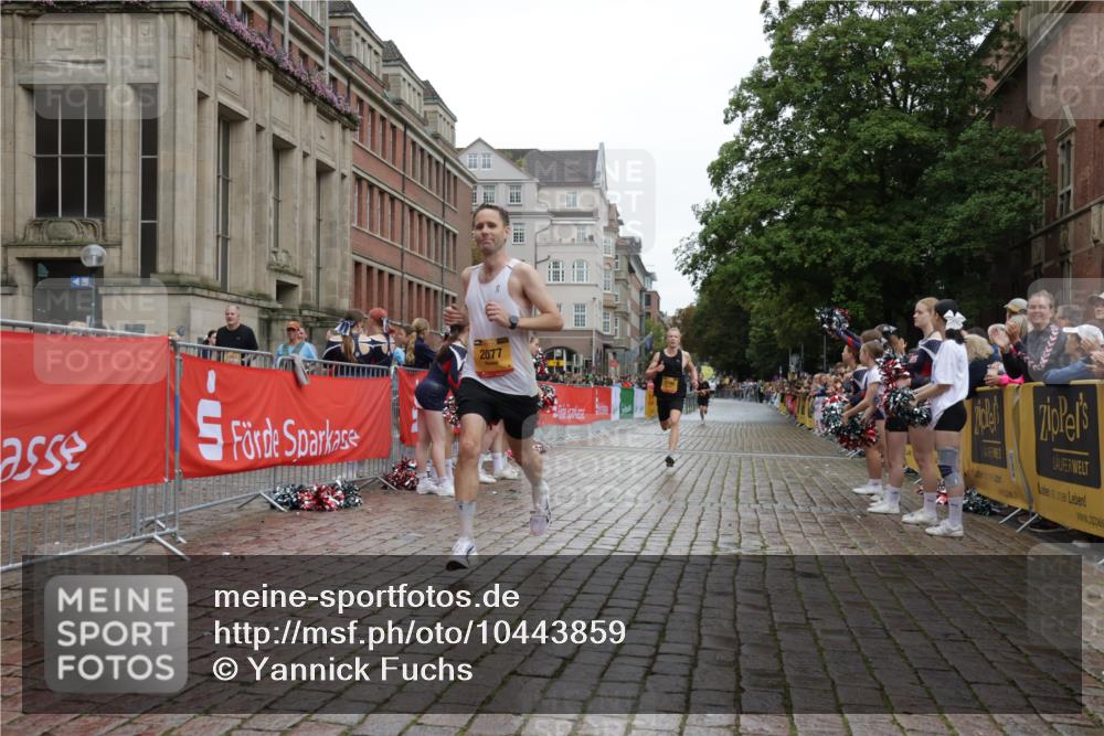 13.09.2026 - Kiel Lauf Yannick Fuchs http://msf.ph/oto/10443859 13.09.2026 12:10:44 Ziel 61, 2077, 2790, 7264, 1373, 1949, 2327, 2457, 4710, 11322, 12191 meine-sportfotos.de