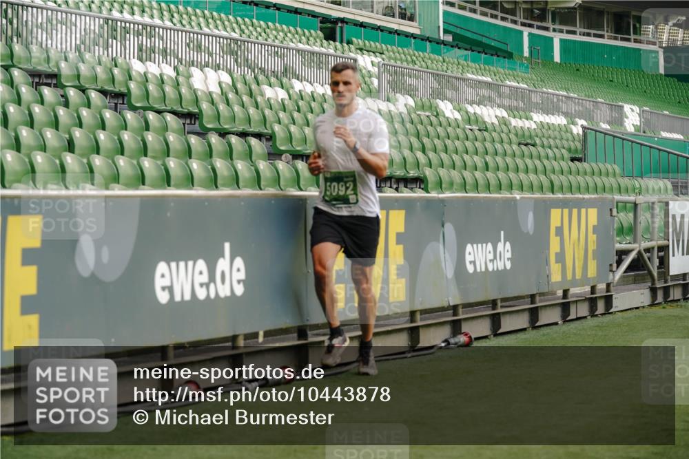 13.09.2026 - 21. swb-Marathon Bremen Michael Burmester http://msf.ph/oto/10443878 13.09.2026 12:44:48 Laufen im Stadion 280, 339, 474, 493, 508, 623, 678, 681, 715, 788, 969, 1264, 1277, 1301, 1335, 1372, 1498, 1696, 1770, 1937, 1975, 2020, 2098, 3092, 3271, 3500, 3609, 4110, 4118, 4328, 4739, 4904, 5092, 5143, 5199, 5369, 5601, 5776, 5996, 6579, 6918, 6973, 7015, 7170, 7206, 7265, 7478, 7715, 7841, 7950, 8028, 8054, 8096, 8850, 9070, 9129, 9137, 9153, 9233, 9306, 9583, 9642, 13063, 13168, 13237, 126, 371, 603, 640, 650, 671, 735, 744, 862, 912, 957, 1136, 1411, 1667, 1822, 1850 meine-sportfotos.de