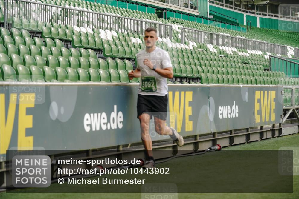 13.09.2026 - 21. swb-Marathon Bremen Michael Burmester http://msf.ph/oto/10443902 13.09.2026 12:44:48 Laufen im Stadion 280, 339, 474, 493, 508, 623, 678, 681, 715, 788, 969, 1264, 1277, 1301, 1335, 1372, 1498, 1696, 1770, 1937, 1975, 2020, 2098, 3092, 3271, 3500, 3609, 4110, 4118, 4328, 4739, 4904, 5092, 5143, 5199, 5369, 5601, 5776, 5996, 6579, 6918, 6973, 7015, 7170, 7206, 7265, 7478, 7715, 7841, 7950, 8028, 8054, 8096, 8850, 9070, 9129, 9137, 9153, 9233, 9306, 9583, 9642, 13063, 13168, 13237, 126, 371, 603, 640, 650, 671, 735, 744, 862, 912, 957, 1136, 1411, 1667, 1822, 1850 meine-sportfotos.de