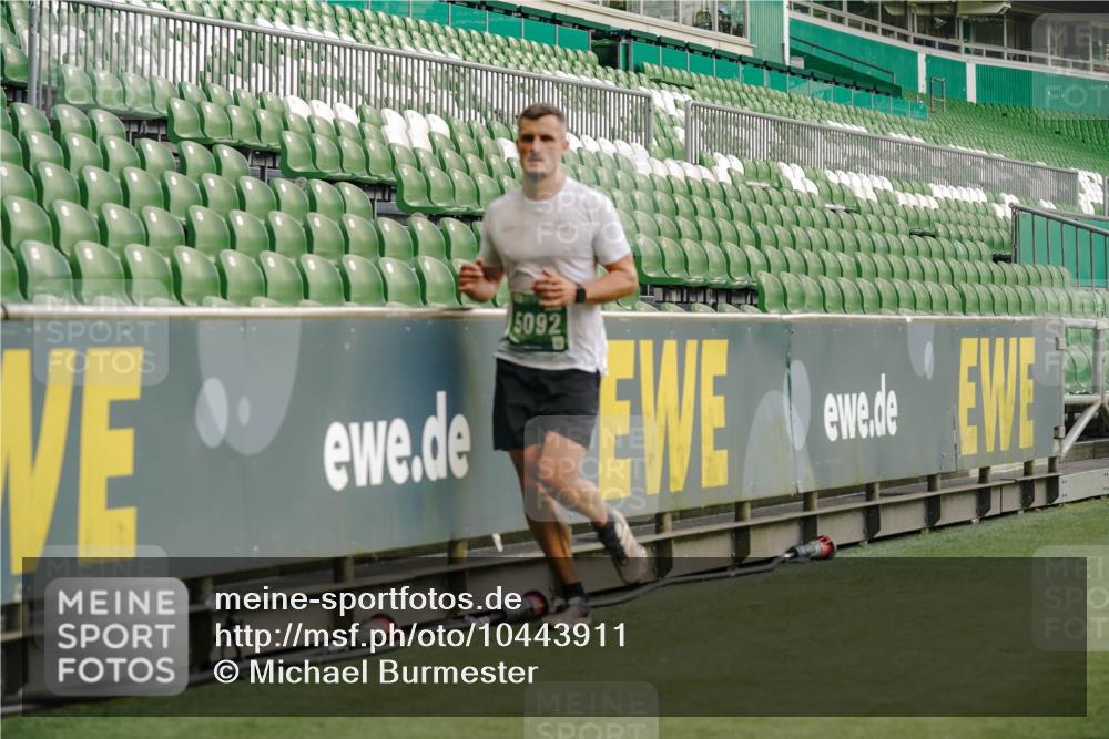 13.09.2026 - 21. swb-Marathon Bremen Michael Burmester http://msf.ph/oto/10443911 13.09.2026 12:44:48 Laufen im Stadion 280, 339, 474, 493, 508, 623, 678, 681, 715, 788, 969, 1264, 1277, 1301, 1335, 1372, 1498, 1696, 1770, 1937, 1975, 2020, 2098, 3092, 3271, 3500, 3609, 4110, 4118, 4328, 4739, 4904, 5092, 5143, 5199, 5369, 5601, 5776, 5996, 6579, 6918, 6973, 7015, 7170, 7206, 7265, 7478, 7715, 7841, 7950, 8028, 8054, 8096, 8850, 9070, 9129, 9137, 9153, 9233, 9306, 9583, 9642, 13063, 13168, 13237, 126, 371, 603, 640, 650, 671, 735, 744, 862, 912, 957, 1136, 1411, 1667, 1822, 1850 meine-sportfotos.de