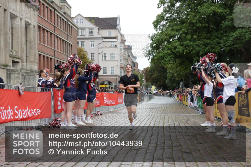 13.09.2026 - Kiel Lauf Yannick Fuchs http://msf.ph/oto/10443939 13.09.2026 12:10:51 Ziel 2457, 2077, 2790, 7264, 1373, 1949, 2327, 4710, 11322, 12191, 61, 2077 meine-sportfotos.de