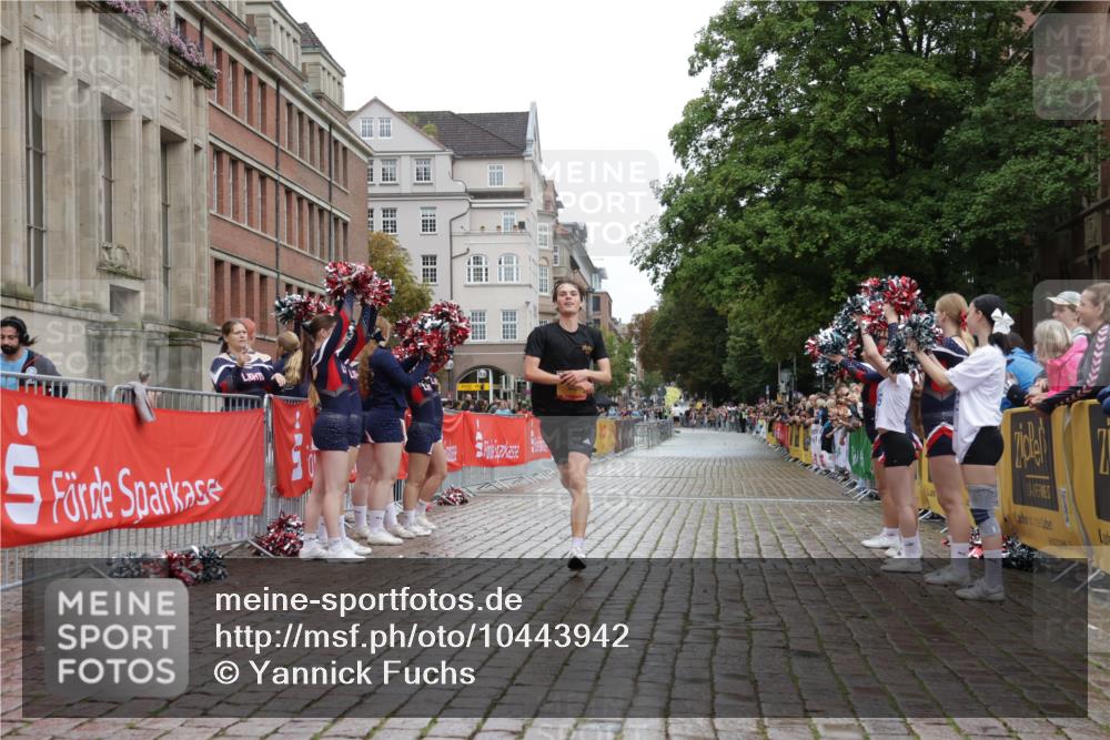 13.09.2026 - Kiel Lauf Yannick Fuchs http://msf.ph/oto/10443942 13.09.2026 12:10:51 Ziel 2457, 2077, 2790, 7264, 1373, 1949, 2327, 4710, 11322, 12191, 61, 2077 meine-sportfotos.de