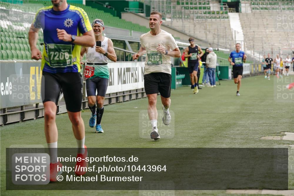 13.09.2026 - 21. swb-Marathon Bremen Michael Burmester http://msf.ph/oto/10443964 13.09.2026 12:44:51 Laufen im Stadion 280, 339, 474, 493, 508, 623, 678, 681, 715, 788, 969, 1264, 1277, 1301, 1335, 1372, 1498, 1696, 1770, 1937, 1975, 2020, 2098, 3092, 3271, 3500, 3609, 4110, 4118, 4328, 4739, 4904, 5092, 5143, 5199, 5369, 5601, 5776, 5996, 6579, 6918, 6973, 7015, 7170, 7206, 7265, 7478, 7715, 7841, 7950, 8028, 8054, 8096, 8850, 8936, 9070, 9129, 9137, 9233, 9306, 9583, 9642, 13063, 13168, 13237, 126, 371, 603, 640, 650, 671, 735, 744, 862, 912, 957, 1136, 1411, 1667, 1822, 1850 meine-sportfotos.de