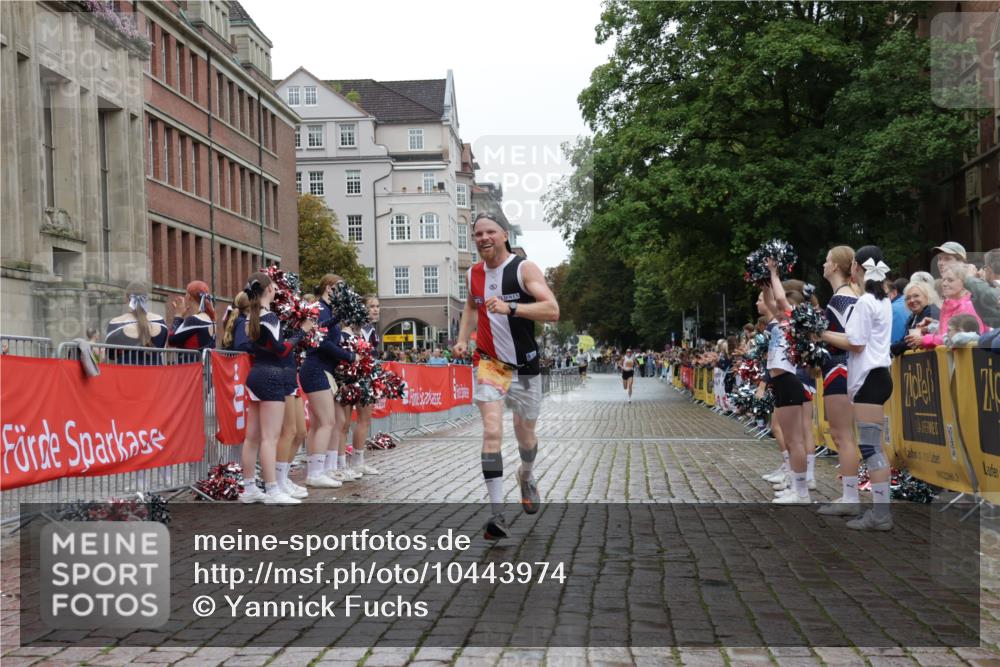 13.09.2026 - Kiel Lauf Yannick Fuchs http://msf.ph/oto/10443974 13.09.2026 12:11:17 Ziel 1373, 1949, 2327, 2457, 4710, 11322, 12191, 2631, 4347 meine-sportfotos.de