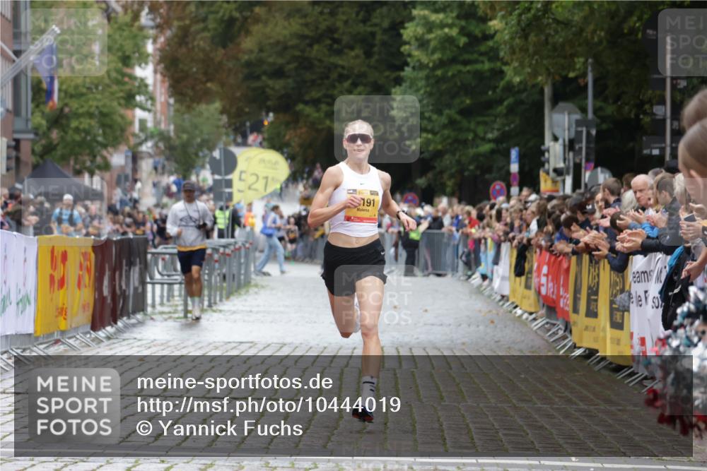 13.09.2026 - Kiel Lauf Yannick Fuchs http://msf.ph/oto/10444019 13.09.2026 12:11:22 Ziel 2631, 1373, 1949, 2327, 2457, 4710, 11322, 12191, 4347 meine-sportfotos.de