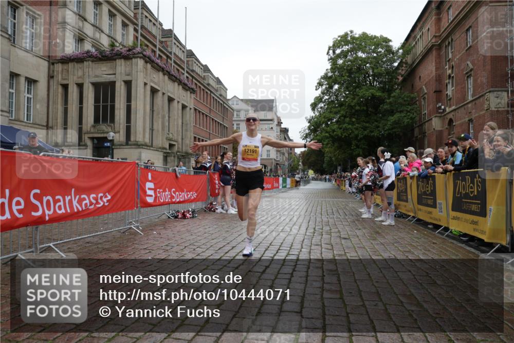 13.09.2026 - Kiel Lauf Yannick Fuchs http://msf.ph/oto/10444071 13.09.2026 12:11:26 Ziel 2631, 1373, 1949, 2327, 2457, 4710, 11322, 12191, 4347, 8609, 11504, 2457 meine-sportfotos.de