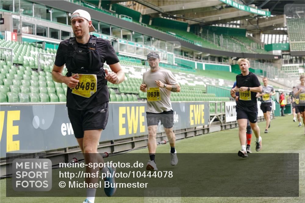 13.09.2026 - 21. swb-Marathon Bremen Michael Burmester http://msf.ph/oto/10444078 13.09.2026 10:28:49 Laufen im Stadion 10162, 10170, 10183, 10189, 10200, 10218, 10223, 10253, 10267, 10270, 10293, 10294, 10316, 10329, 10334, 10348, 10381, 10393, 10421, 10426, 10508, 10525, 10537, 10538, 10544, 10594, 10655, 10709, 10739, 10763, 10770, 10814, 10825, 10835, 10840, 10846, 10860, 10876, 10910, 10917, 10923, 10966, 10993, 11005, 11007, 11018, 11035, 11058, 11076, 11087, 11092, 11109, 11111, 11148, 11170 meine-sportfotos.de