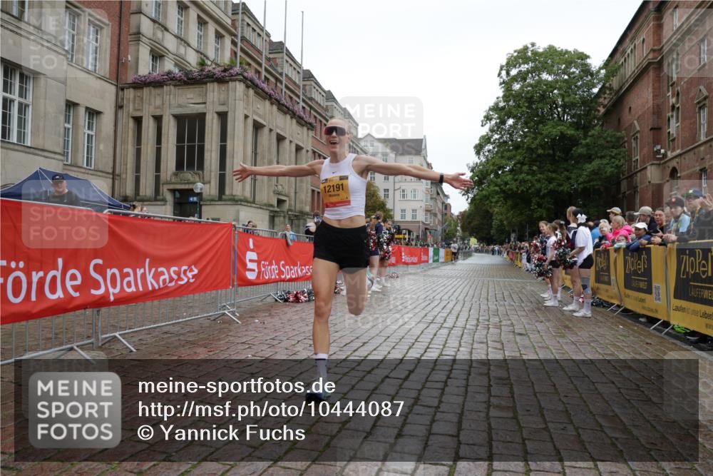 13.09.2026 - Kiel Lauf Yannick Fuchs http://msf.ph/oto/10444087 13.09.2026 12:11:26 Ziel 2631, 1373, 1949, 2327, 2457, 4710, 11322, 12191, 4347, 8609, 11504, 2457 meine-sportfotos.de