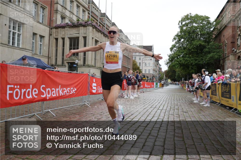 13.09.2026 - Kiel Lauf Yannick Fuchs http://msf.ph/oto/10444089 13.09.2026 12:11:26 Ziel 2631, 1373, 1949, 2327, 2457, 4710, 11322, 12191, 4347, 8609, 11504, 2457 meine-sportfotos.de