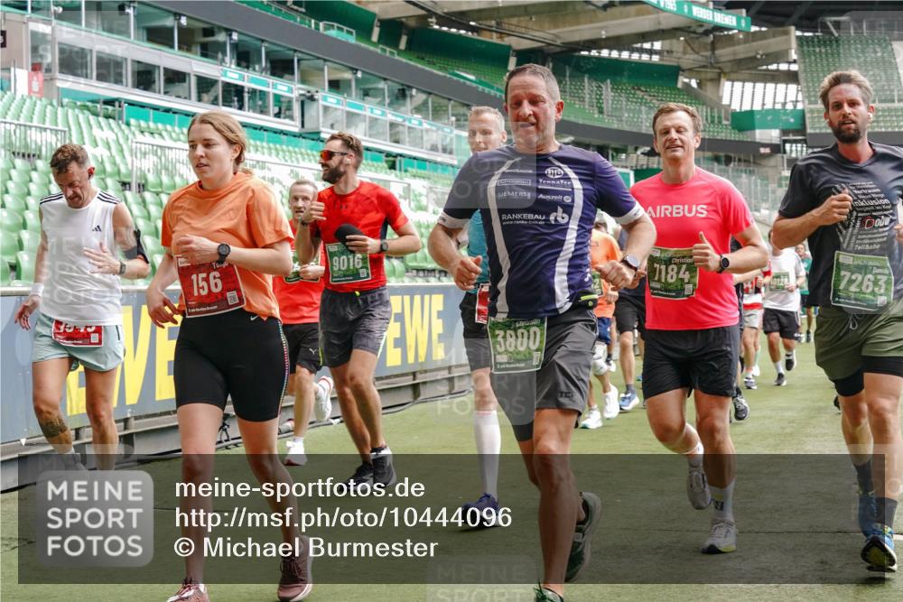 13.09.2026 - 21. swb-Marathon Bremen Michael Burmester http://msf.ph/oto/10444096 13.09.2026 13:07:38 Laufen im Stadion 109, 132, 156, 287, 303, 310, 372, 489, 551, 578, 607, 613, 682, 716, 800, 808, 809, 831, 834, 846, 884, 911, 922, 1083, 1173, 1189, 1205, 1210, 1285, 1322, 1364, 1365, 1369, 1387, 1395, 1437, 1532, 1545, 1574, 1600, 1688, 1823, 1831, 1841, 1848, 1854, 1871, 1899, 1909, 1926, 1938, 2003, 2041, 2070, 2090, 2215, 2219, 2229, 2275, 2283, 2318, 2356, 2366, 2405, 2440, 2492, 2565, 2611, 2635, 2699, 2707, 2721, 2727, 2731, 2755, 2782, 2802, 2818, 2831, 2866, 2902, 2911, 2949, 2960 meine-sportfotos.de