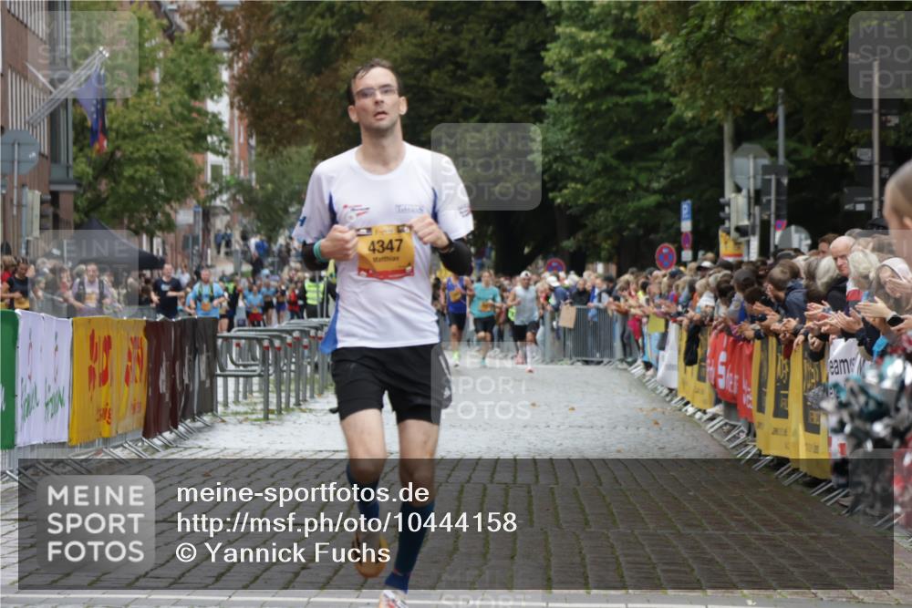 13.09.2026 - Kiel Lauf Yannick Fuchs http://msf.ph/oto/10444158 13.09.2026 12:11:54 Ziel 8209, 8609, 8993, 11504, 2631, 4347, 3730 meine-sportfotos.de
