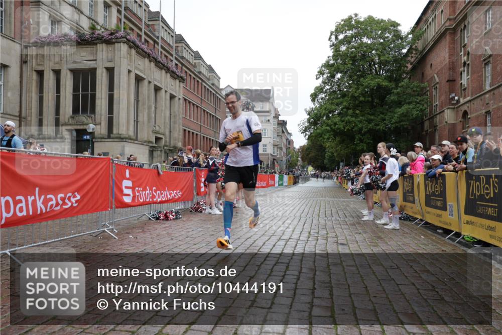 13.09.2026 - Kiel Lauf Yannick Fuchs http://msf.ph/oto/10444191 13.09.2026 12:11:57 Ziel 8209, 8993, 2631, 4347, 8609, 8993, 11504, 3730, 2631 meine-sportfotos.de