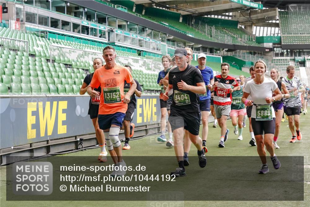 13.09.2026 - 21. swb-Marathon Bremen Michael Burmester http://msf.ph/oto/10444192 13.09.2026 13:07:40 Laufen im Stadion 132, 156, 287, 303, 310, 372, 489, 551, 578, 607, 613, 682, 716, 800, 808, 809, 831, 834, 846, 884, 911, 922, 1083, 1173, 1189, 1205, 1210, 1285, 1289, 1322, 1364, 1365, 1369, 1387, 1395, 1437, 1532, 1545, 1574, 1600, 1688, 1823, 1831, 1841, 1848, 1854, 1871, 1899, 1909, 1926, 1938, 2003, 2041, 2070, 2090, 2215, 2219, 2229, 2275, 2283, 2318, 2356, 2366, 2405, 2440, 2492, 2565, 2611, 2635, 2699, 2707, 2721, 2727, 2731, 2755, 2782, 2802, 2818, 2831, 2866, 2902, 2911, 2949, 2960 meine-sportfotos.de