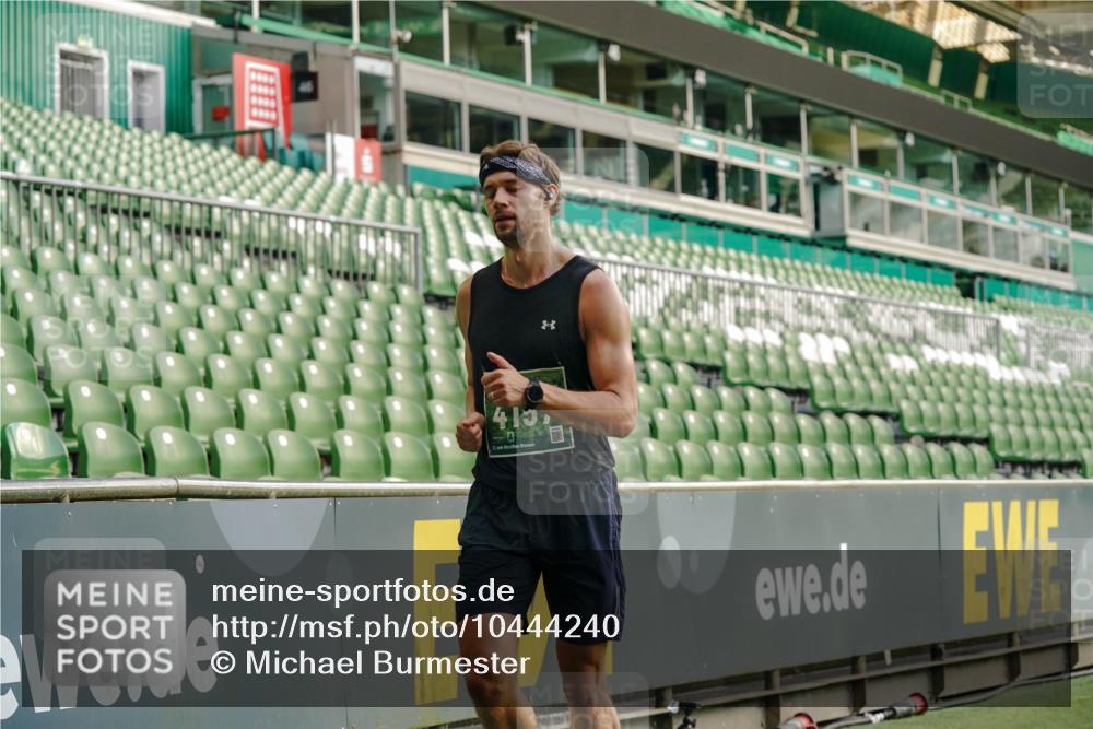 13.09.2026 - 21. swb-Marathon Bremen Michael Burmester http://msf.ph/oto/10444240 13.09.2026 12:45:01 Laufen im Stadion 280, 339, 474, 493, 508, 623, 678, 681, 715, 788, 969, 1017, 1264, 1277, 1301, 1335, 1372, 1498, 1696, 1770, 1863, 1937, 1975, 2020, 2084, 2098, 3092, 3271, 3500, 3609, 4110, 4118, 4157, 4328, 4739, 4904, 5092, 5143, 5369, 5601, 5776, 5996, 6918, 6973, 7015, 7170, 7206, 7265, 7478, 7715, 7841, 8028, 8054, 8096, 8850, 8936, 9070, 9129, 9137, 9273, 9306, 9583, 9642, 13063, 13168, 13237, 126, 371, 603, 640, 650, 671, 735, 744, 912, 957, 1136, 1411, 1667, 1822, 1850 meine-sportfotos.de