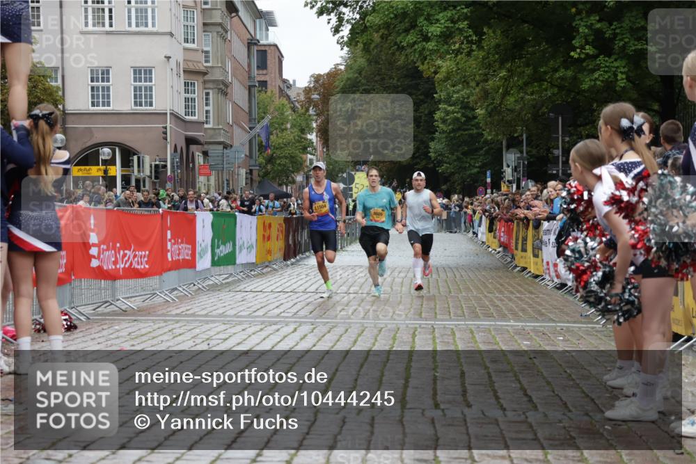 13.09.2026 - Kiel Lauf Yannick Fuchs http://msf.ph/oto/10444245 13.09.2026 12:12:07 Ziel 3730, 4347, 8209, 8609, 8993, 11504, 2631, 4347 meine-sportfotos.de